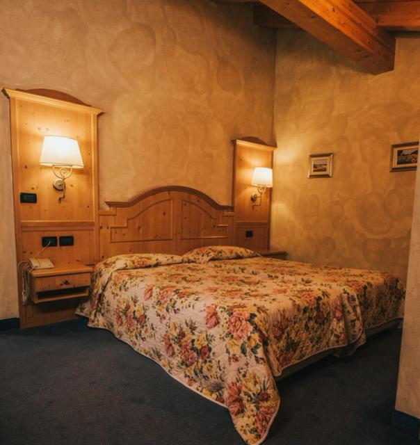 Hotel Primiero Фьера-ди-Примьеро Экстерьер фото